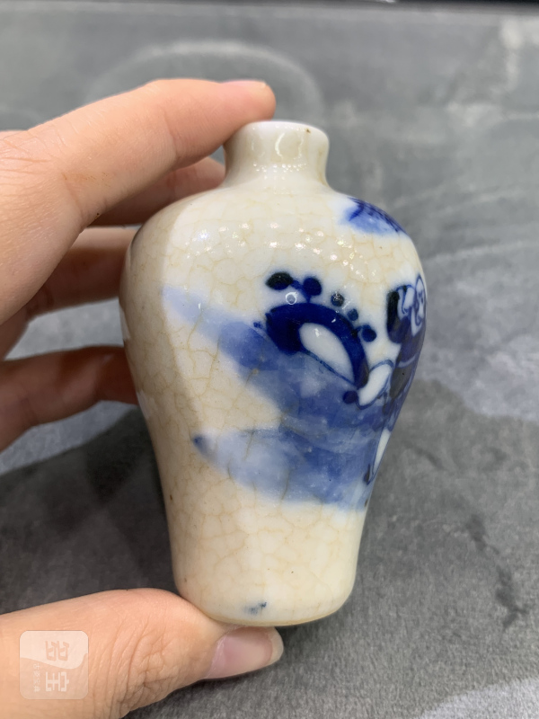 清晚期哥釉青花和合二仙纹鼻烟壶 - 图5